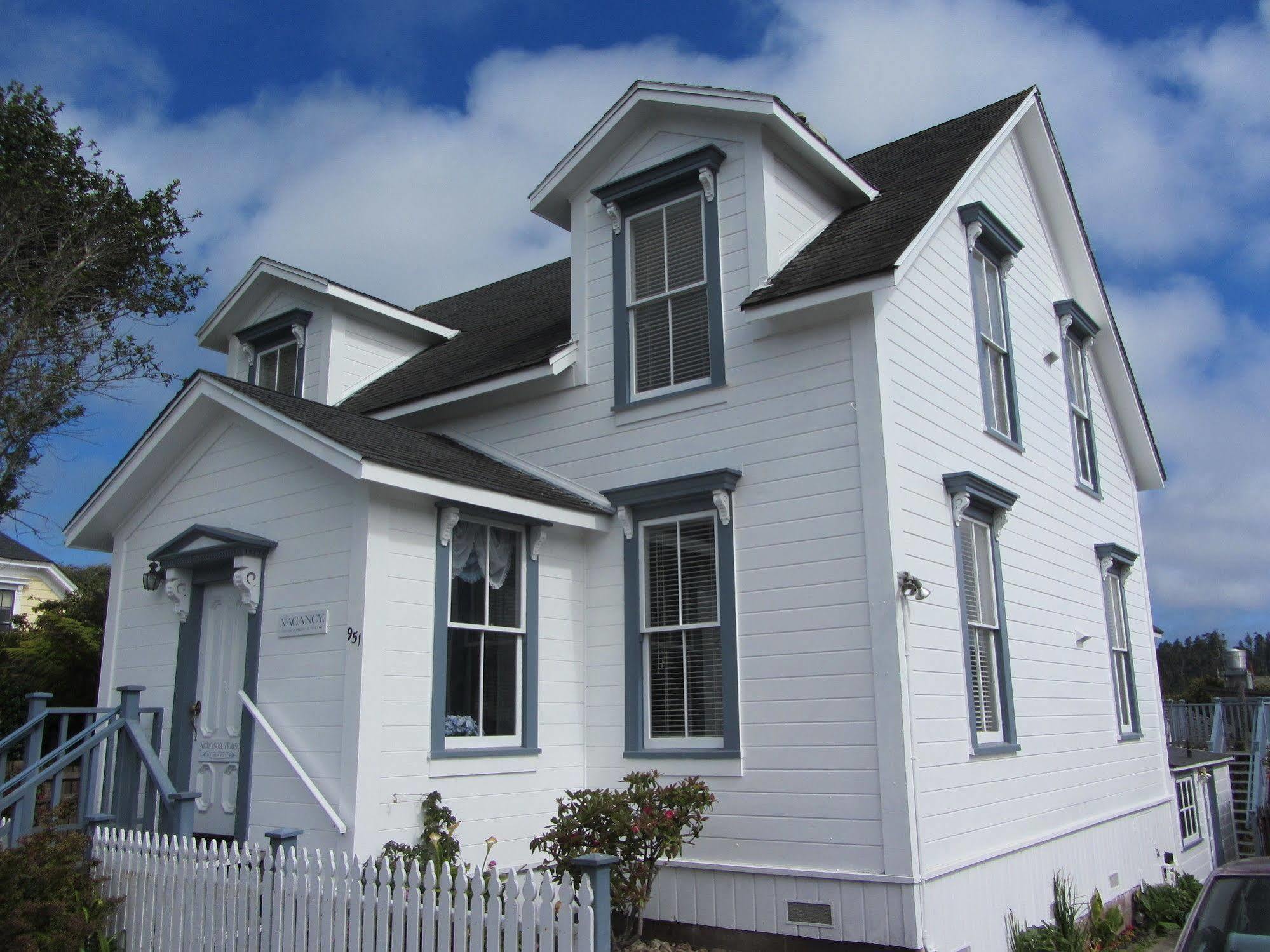Nicholson House Inn & Spa Mendocino Exterior photo